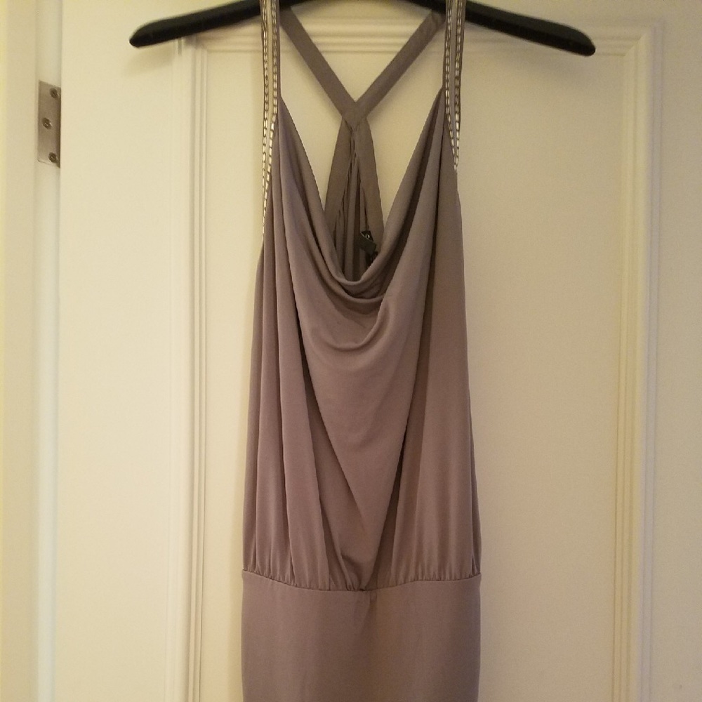 Fitted grey dress with sequence